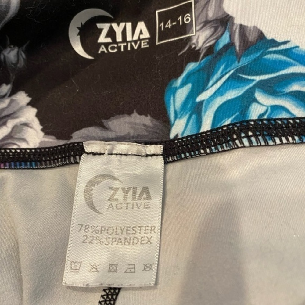 Zyia Dark Floral Mesh Hi-Rise 7/8 24" leggings - Picture 8 of 13